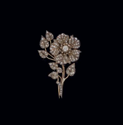 Diamant Blütenbrosche zus. ca. 4 ct aus altem Europäischen Adelsbesitz - Juwelen