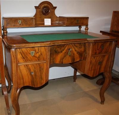 Schreibtisch um 1860/70 verschiedene Hart und weichhölzer, - Arte e antiquariato