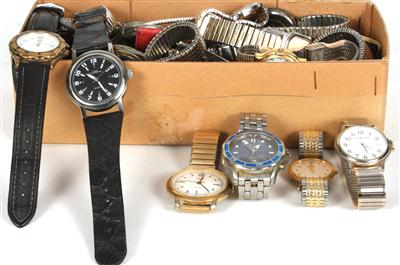 Konvolut von 45 Armbanduhren Metall und Kunststioff, - Kunst, Antiquitäten und Möbel