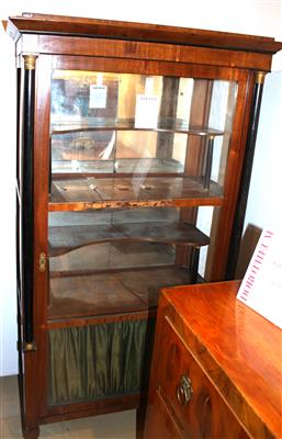 Vitrine im Biedermeier- Stil, - Antiques and art