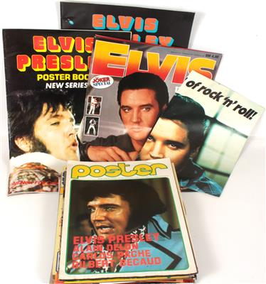 Großes Konvolut (über 40 Teile) Posters - Elvis Presley Memorabilien (Schallplatten, Literatur und Sammlerstücke)