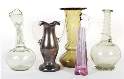8 verschiedene Vasen - Antiques and art