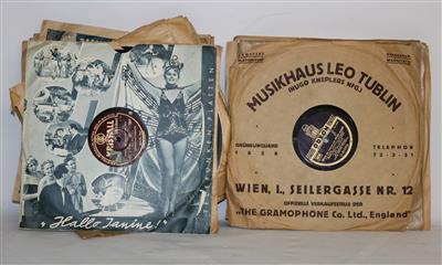 80 Schellacks - Vintage radios and rare vinyl recordings