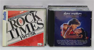 65 CDs + 1 CD-Box - Historic entertainment technology and vinyls