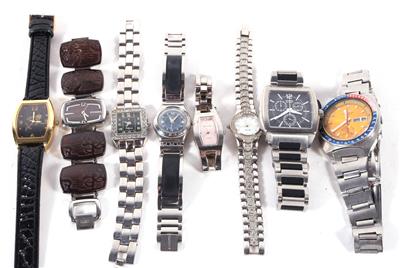 31 Armbanduhren, 1 Ringuhr, 1 Taschenuhr - Antiques and art