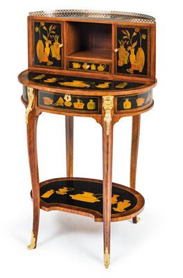 Ovales französisches Tischchen - Kunst, Antiquitäten und Möbel