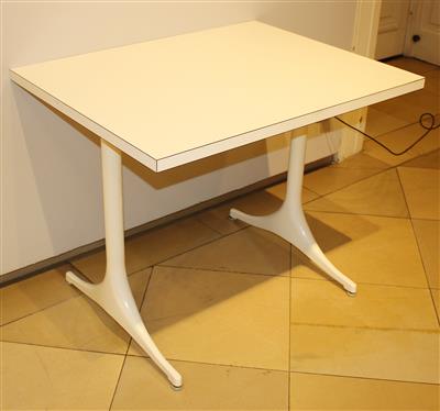 Tisch / Beistelltisch, - Design