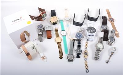 18 Armbanduhren,2 Fitnestracker - Kunst, Antiquitäten und Möbel