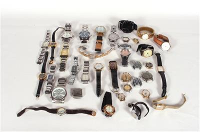 37 Armbanduhren - Antiques and art