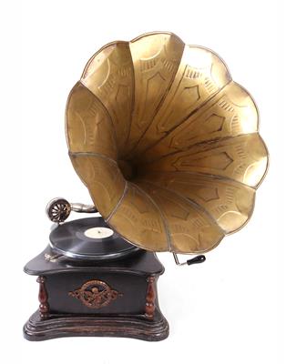 Trichtergrammophon, - Historic entertainment technology and vinyls