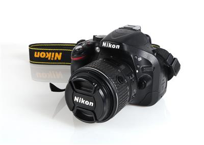 Nikon D5200 Kit - Umění a starožitnosti