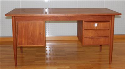 Schreibtisch in Teak, - Antiques and art