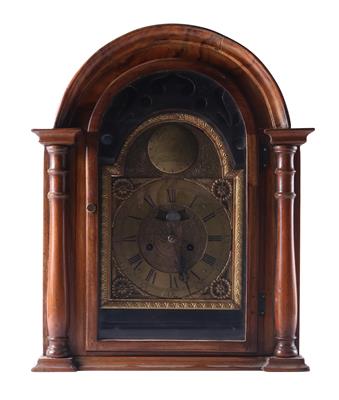 Spätbarockes Uhrwerk aus der 2. Hälfte des 18. Jh. in einem Gehäuse aus der 1. Hälfte des 19. Jh. - Kunst, Antiquitäten, Möbel und Technik