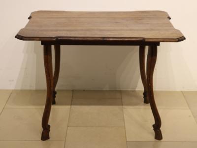 Niederer rechteckiger Tisch in barocker Art - Umění, starožitnosti, nábytek a technika