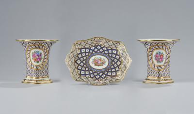 Paar Vasen, Henkelkorb, Sächsische Porzellanmanufaktur, - Umění, starožitnosti, nábytek a technika
