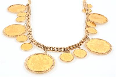 Halskette mit 15 Münzanhängern - Jewellery