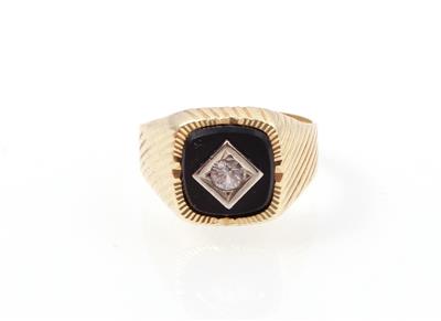 Onyx Ring - Jewellery and watches