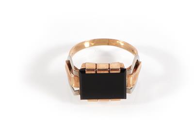 Onyx Ring - Jewellery and watches