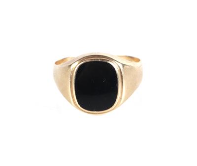 Onyx Ring - Jewellery and watches