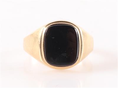 Onyx Ring - Jewellery and watches