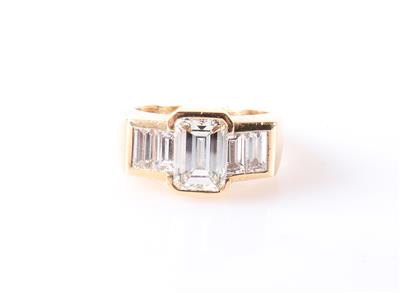 Diamant Damenring zus. ca. 3,20 ct - Herbst - Sonderauktion, Schmuck und Uhren