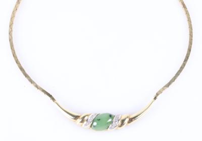 Diamant Collier mit Stein aus der Jadegruppe - Herbstauktion, Schmuck und Uhren