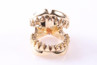 Ring "Haifischgebiss" - Jewellery and watches