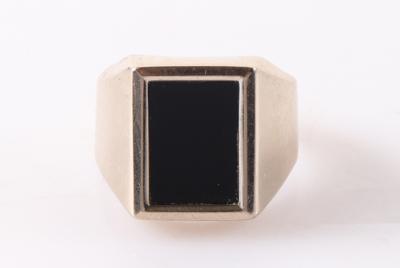 Onyx Ring - Jewellery and watches