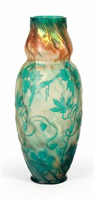 Vase - Art, Antiques, Collectibles, Furniture and Carpets