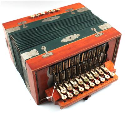 Eine Knopfharmonika - Musical Instruments