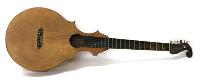Eine interessante österreichische Wappengitarre - Musikinstrumente