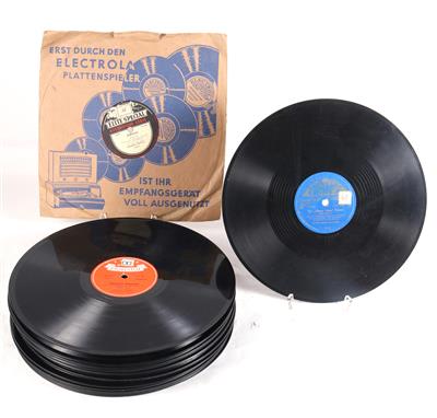 52 Schallacks - Musikinstrumente, historische Unterhaltungstechnik und Schallplatten