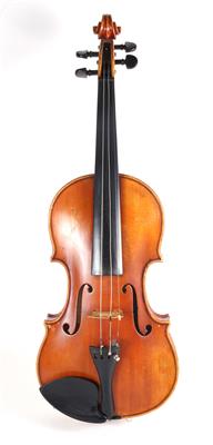 Eine interessante Geige - Musikinstrumente, historische Unterhaltungstechnik und Schallplatten