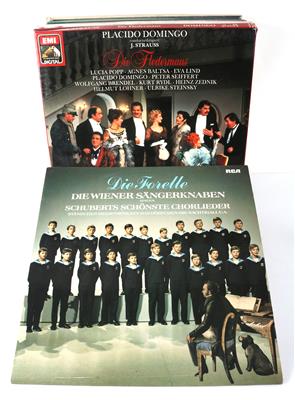 100 LPs/Alben und 6 LPKassetten vorwiegend Operetten, - Musikinstrumente, historische Unterhaltungstechnik, HIFI und Schallplatten