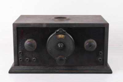 Radiogerät INRA Type 102 - Tecnologia e registri storici dell'intrattenimento