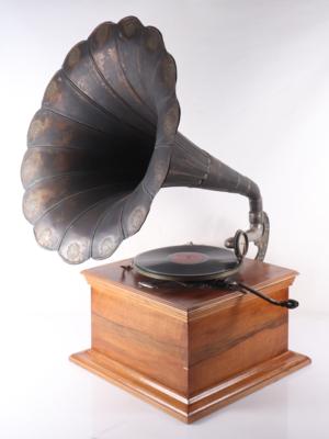 Trichtergrammophon - Historische Unterhaltungstechnik und Schallplatten
