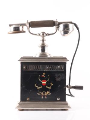 Kurbelinduktor - Telephon mit frontseitigem Wappen - Musikinstrumente, historische Unterhaltungstechnik und Schallplatten