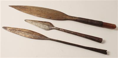 Konvolut aus drei SpeerSpitzen aus Eisen, - Summer-auction