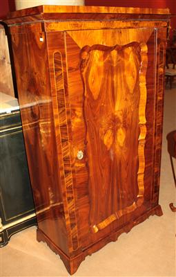 Biedermeier Garderobeschrank, - Letní aukce