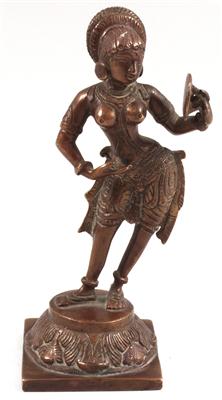 Indien: Figur einer Tänzerin - Antiquitäten & Bilder