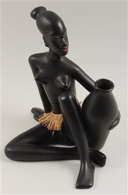 Sitzende Schwarzafrikanerin mit Vase, - Summer-auction