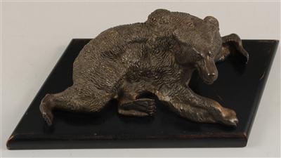 Liegender Bär, - Summer-auction