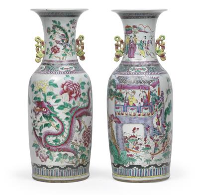 1 Paar Famille Rose-Vasen, - Summer-auction