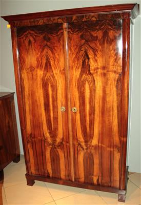 Biedermeier-Garderobeschrank, - Sommerauktion