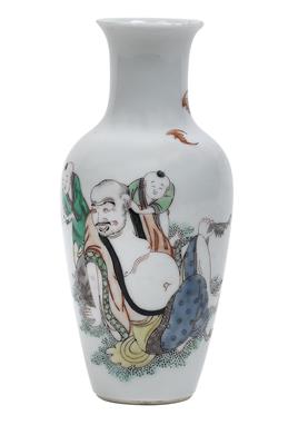 Famille Verte-Vase, - Saisoneröffnungs-Auktion Antiquitäten & Bilder