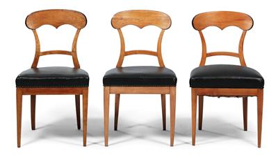 Three Biedermeier chairs, - Starožitnosti (Nábytek, Socha?ská díla)