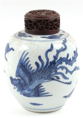 Blau-weiße Vase mit Holzdeckel, - Antiquitäten & Bilder