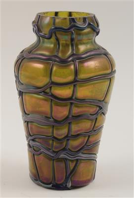 Vase, - Antiques and Paintings