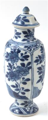 Blau-weiße Deckelvase von der Vung Tau Cargo, - Saisonabschluss-Auktion Bilder Varia, Antiquitäten, Möbel/Design