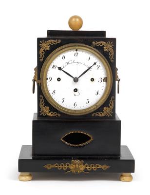 Biedermeier Kommodenuhr "Joh. Huebmayer in Ybs" - Sommerauktion - Bilder Varia, Antiquitäten, Möbel